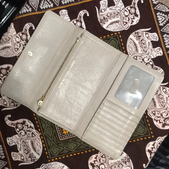 Marc By Marc Jacobs Wallet - Picture 3 of 8